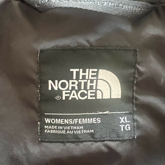 The North Face Puffer Jacket - Picture 3 of 3